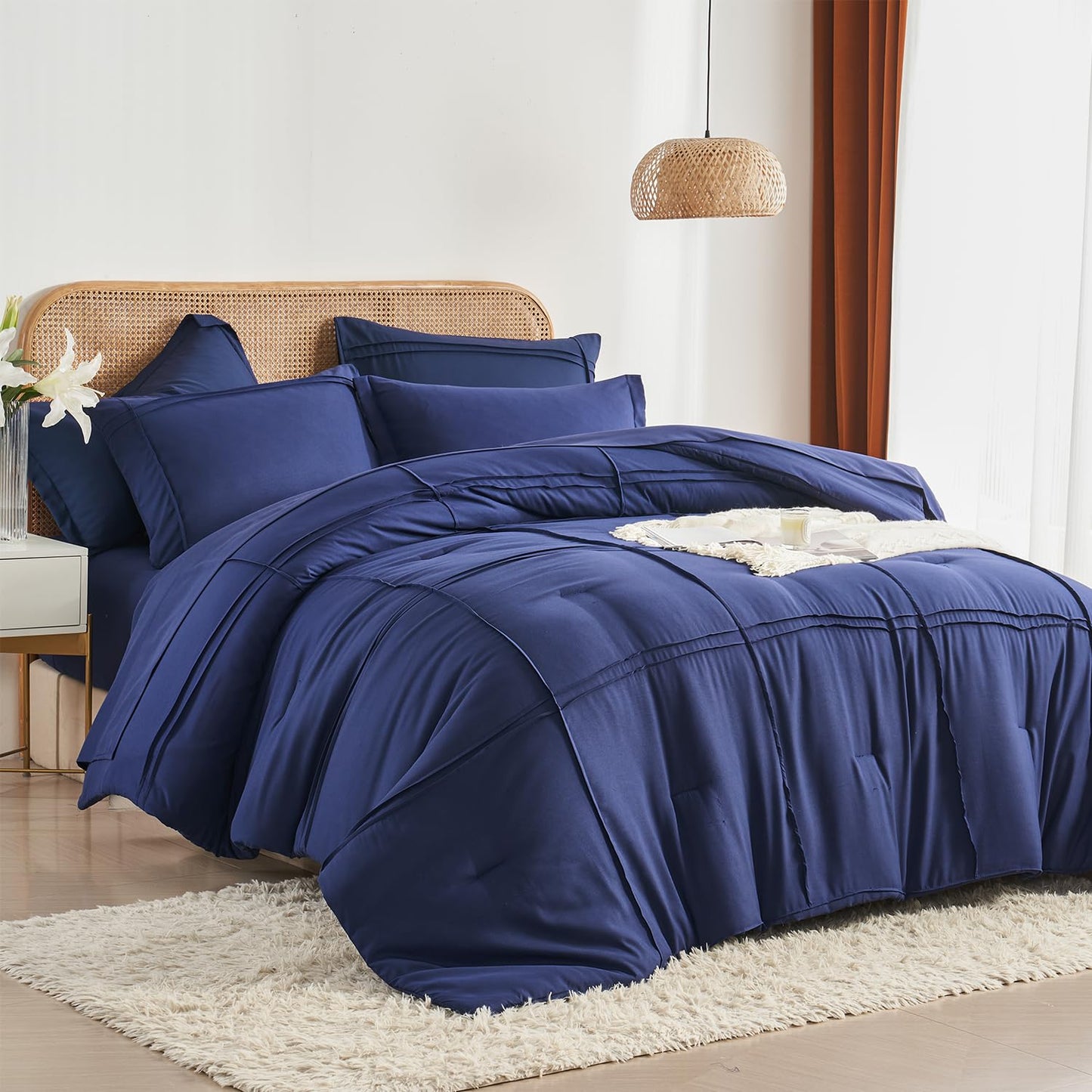 Yogeneg Grid Pinch Pleat Twin Full Queen King Comforter Set