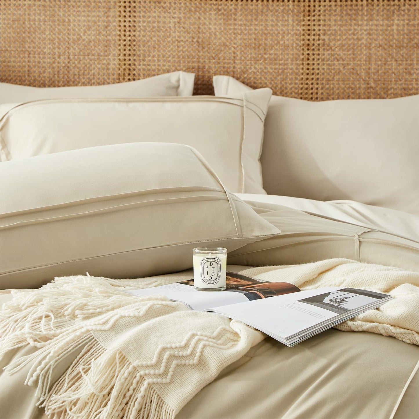 Yogeneg Grid Pinch Pleat Twin Full Queen King Comforter Set