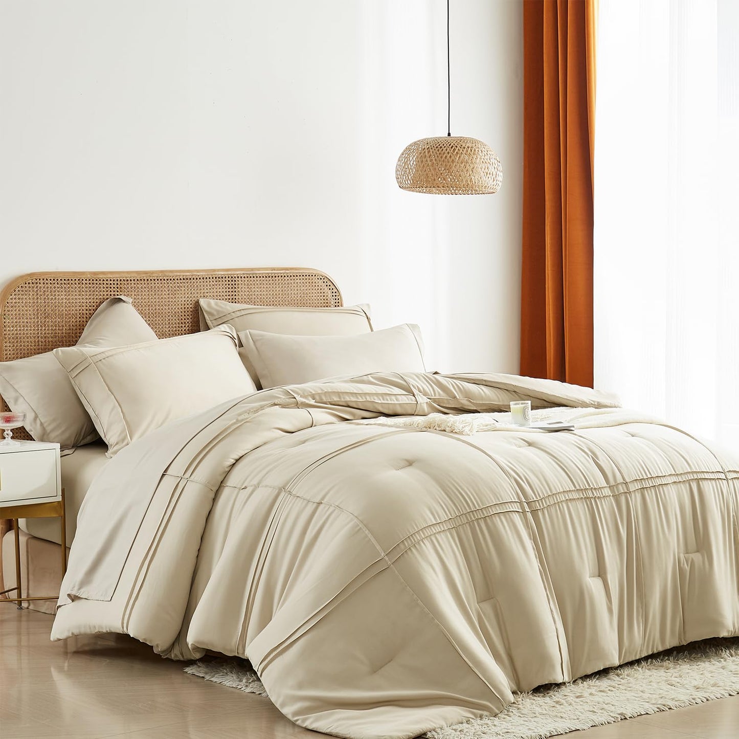 Yogeneg Grid Pinch Pleat Twin Full Queen King Comforter Set