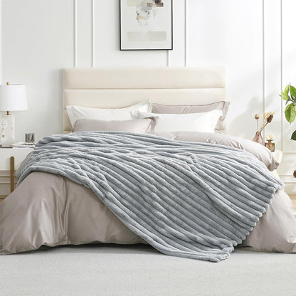 Amélie Home Jacquard Stripe Faux Fur Throw Blanket