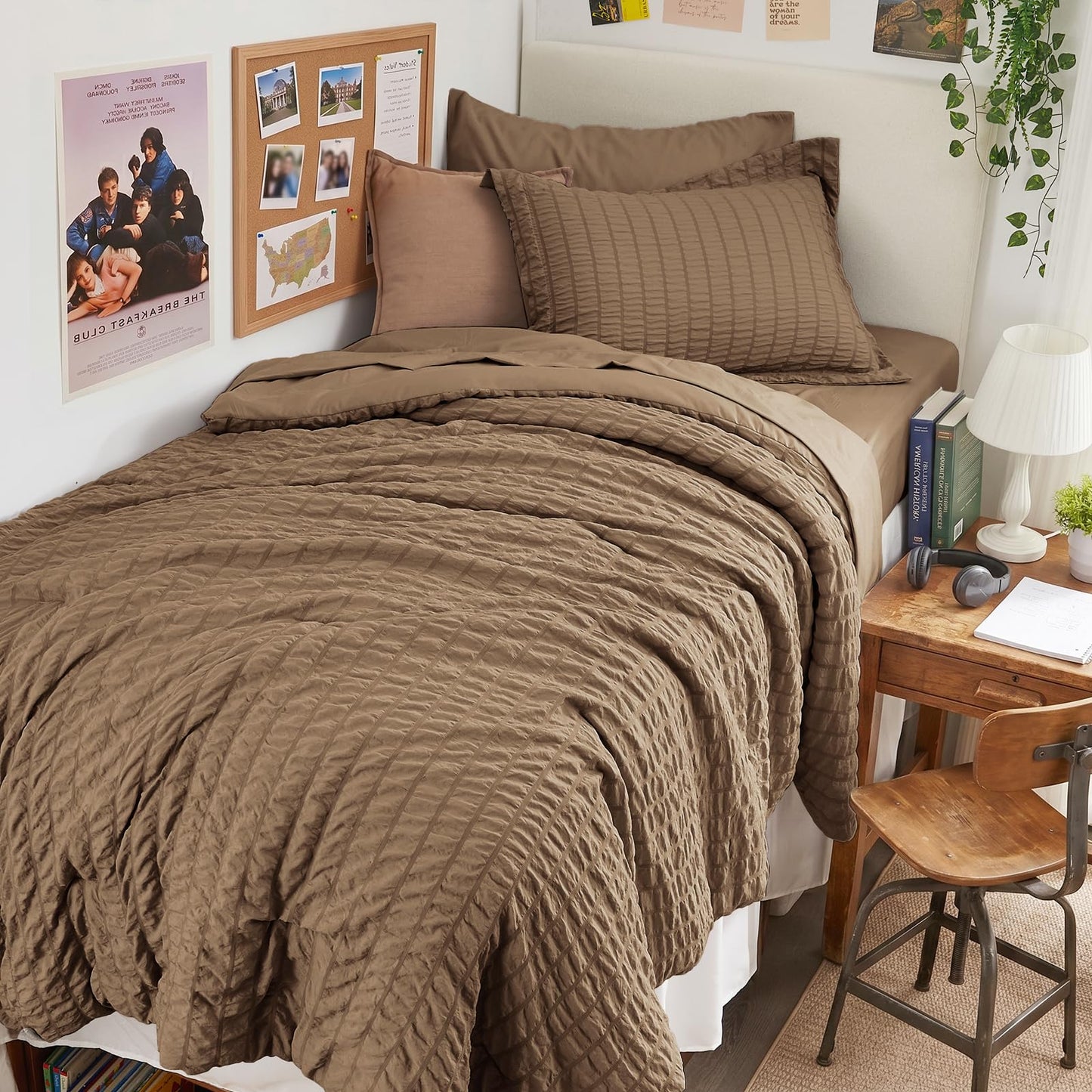 Seersucker Comforter Set 7 Piece All Season Bed in a Bag Bedding Set
