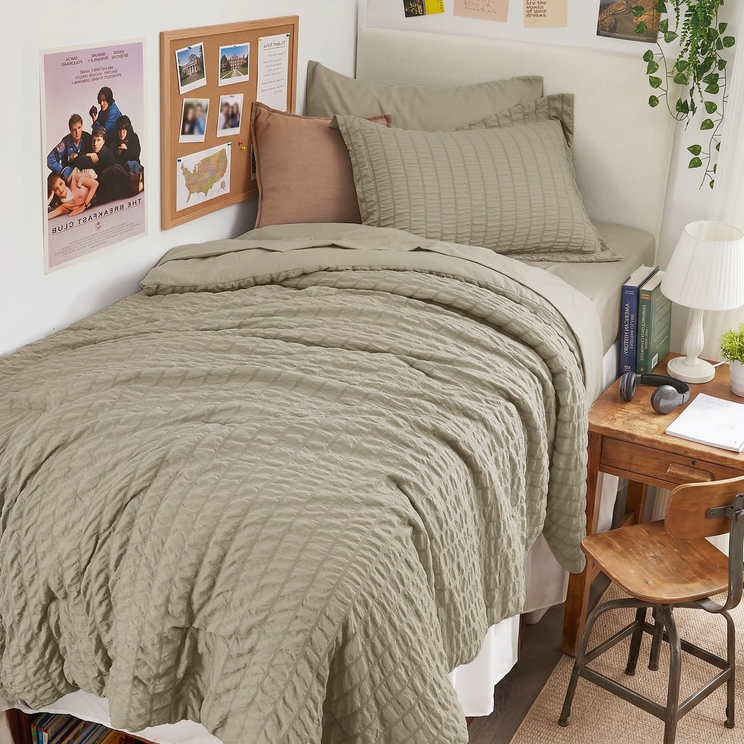 Seersucker Comforter Set 7 Piece All Season Bed in a Bag Bedding Set