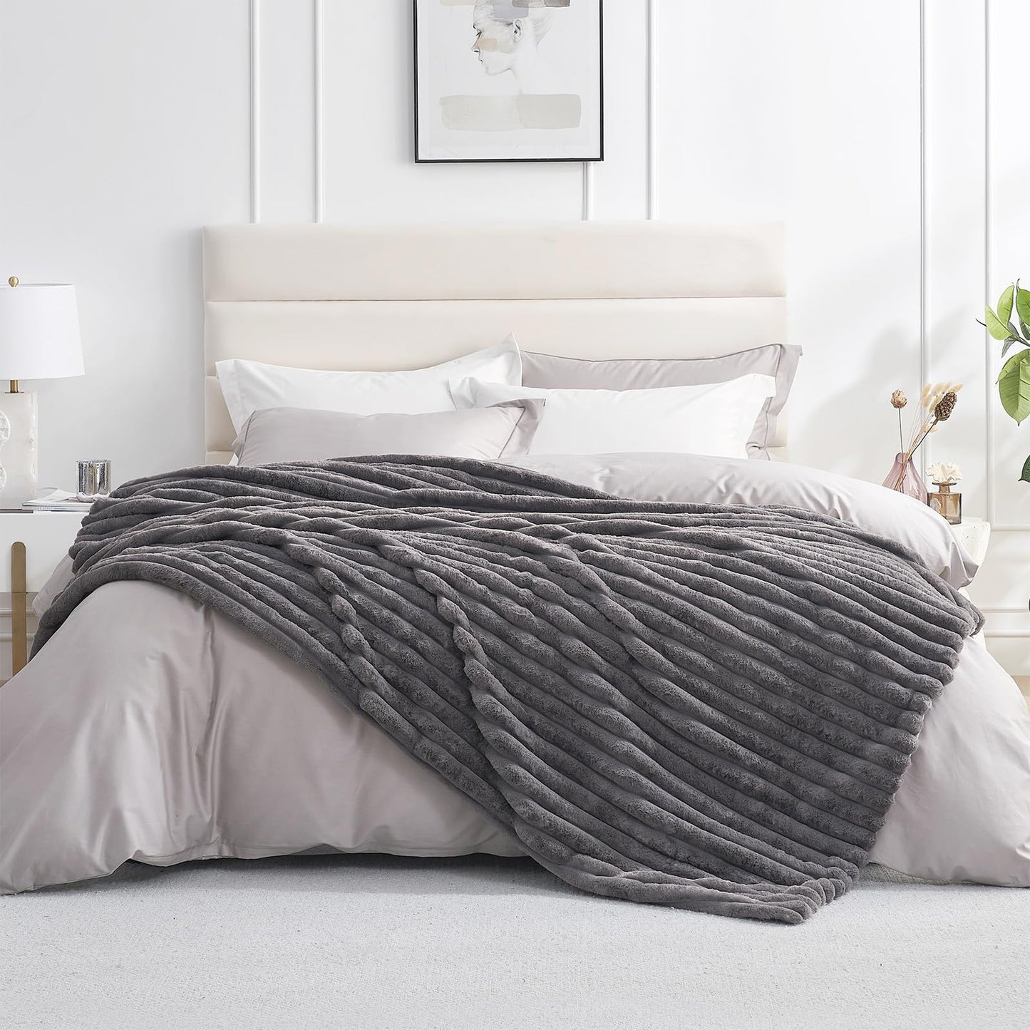 Amélie Home Jacquard Stripe Faux Fur Throw Blanket