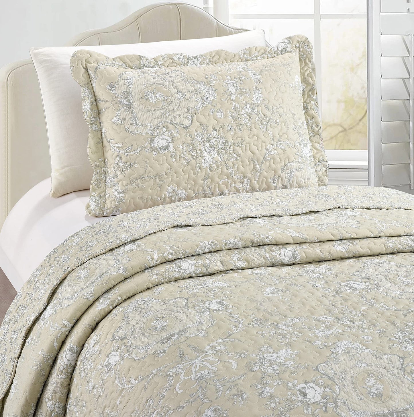 Patchwork Quilt Set Reversible Lightweight All Season Coverlet Bedding